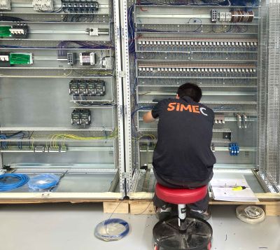 Atelier de câblage pour armoires électriques industrielles et tertiaires - Alsace